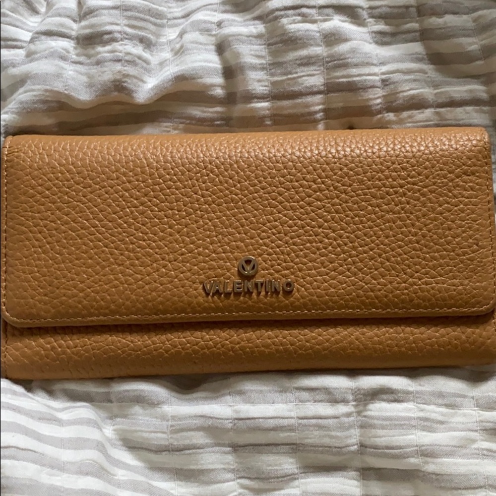 Crossbody wallet.